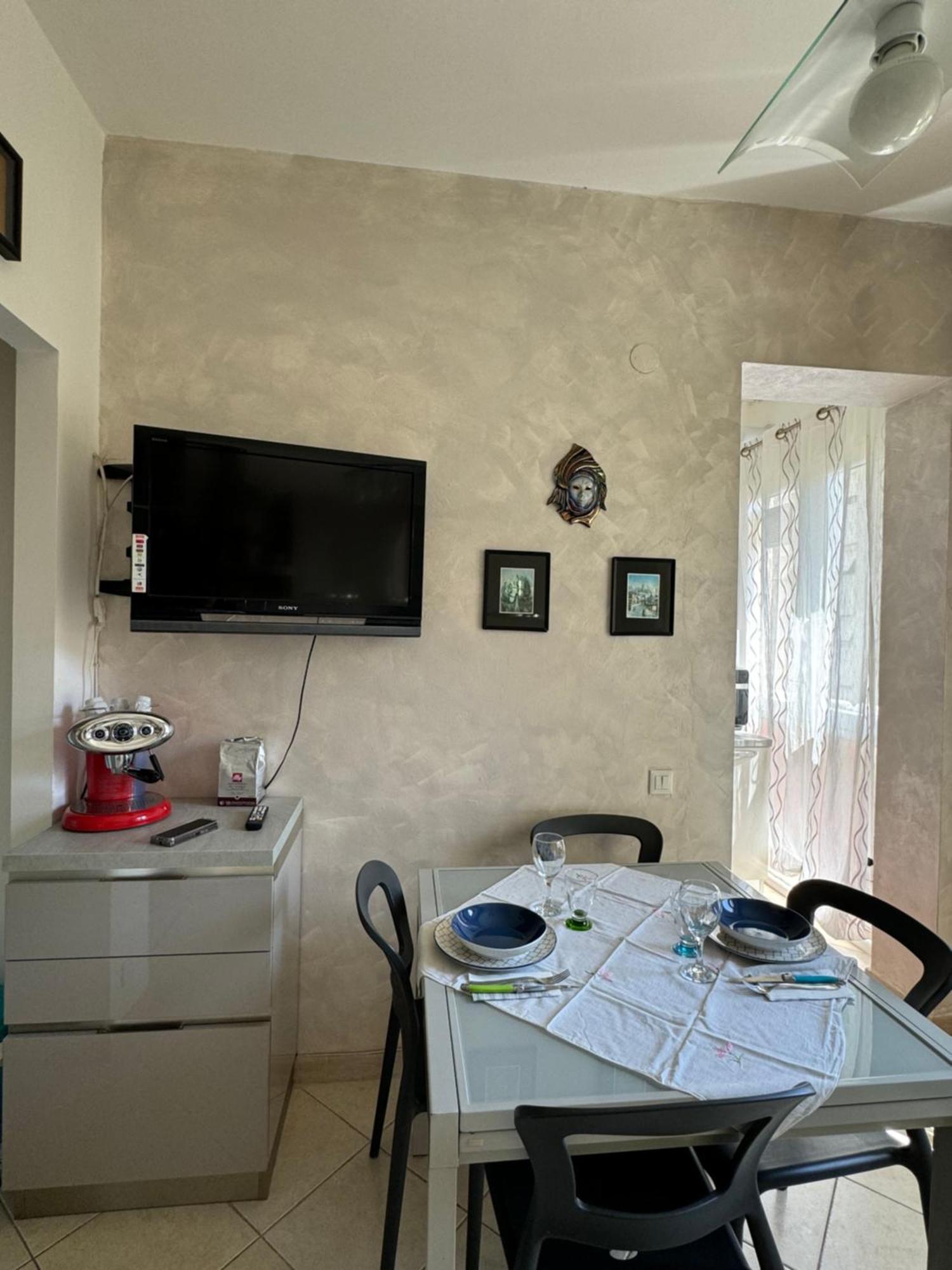 Romeo Apartment 2 ลีวอร์โน ภายนอก รูปภาพ