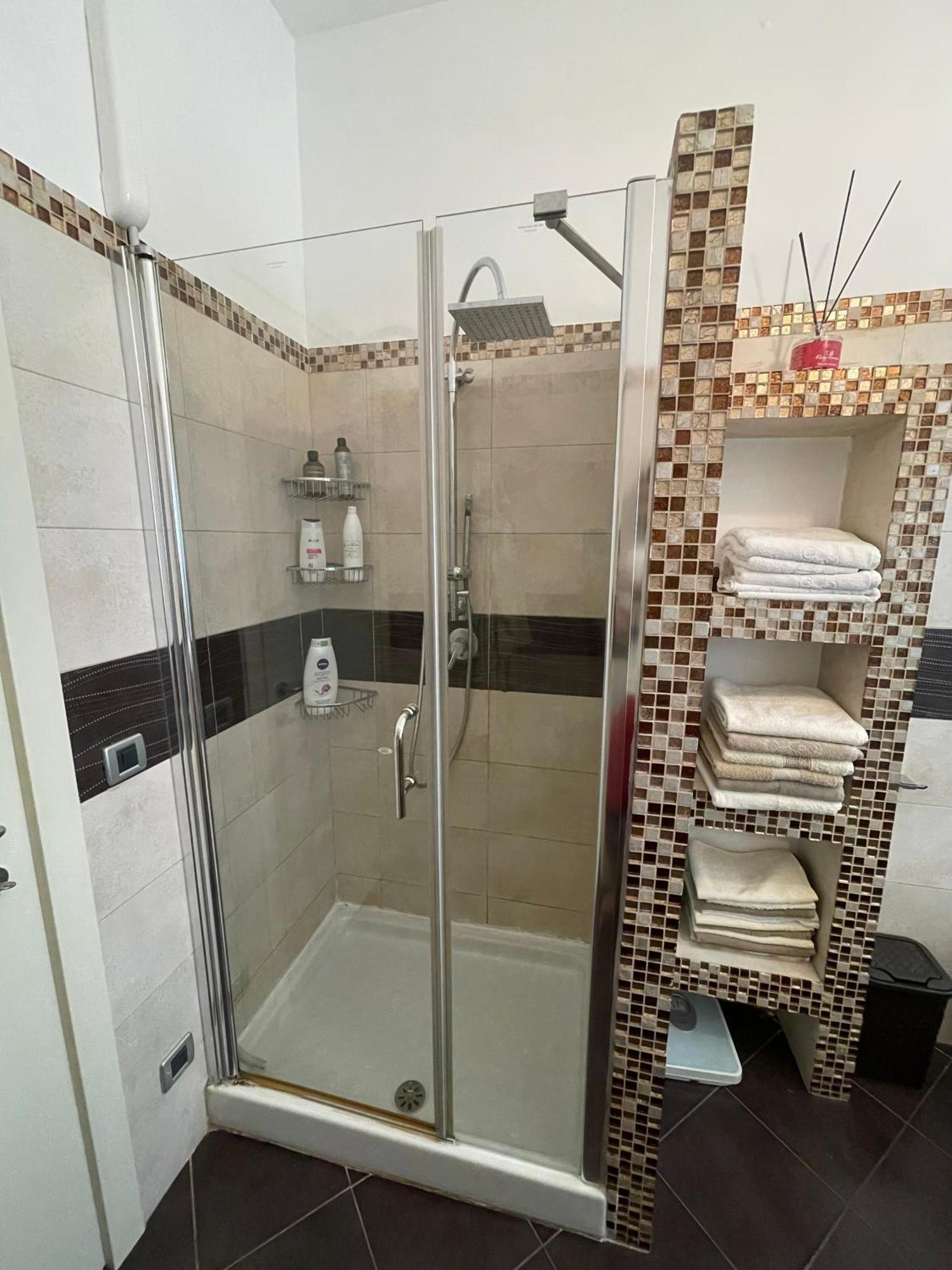 Romeo Apartment 2 ลีวอร์โน ภายนอก รูปภาพ